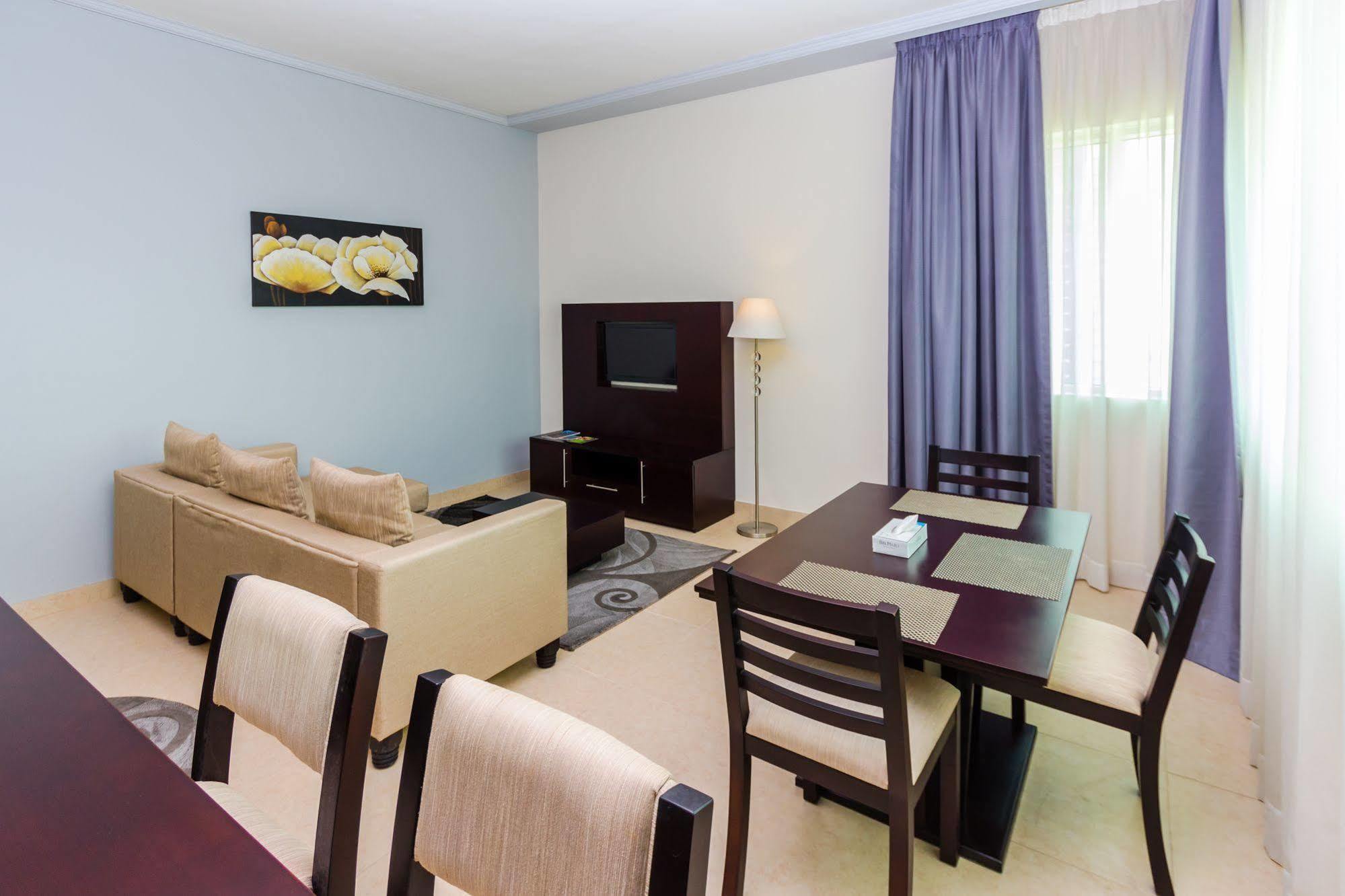 אבו דאבי Tower Hotel Apartments מראה חיצוני תמונה