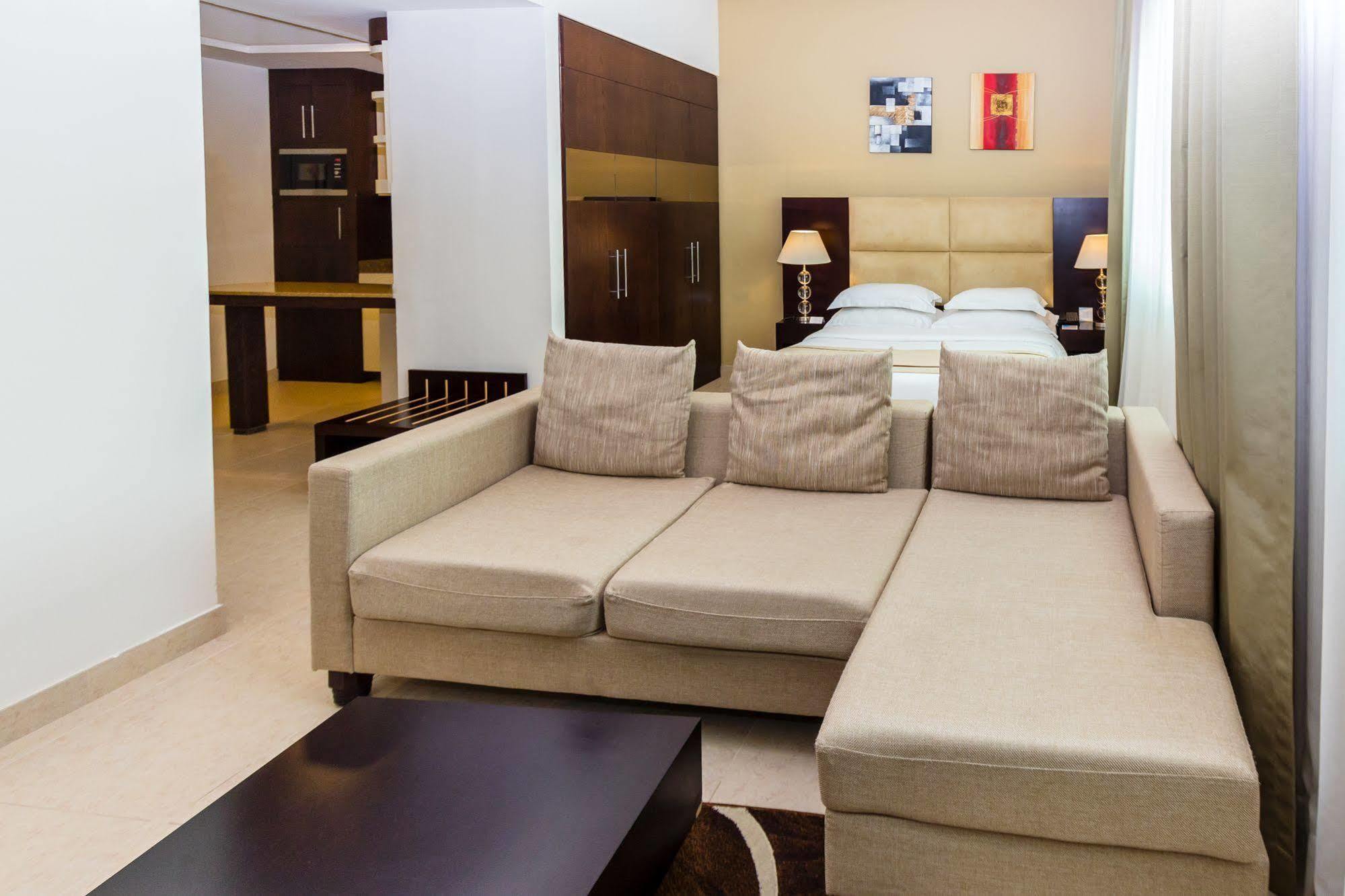 אבו דאבי Tower Hotel Apartments מראה חיצוני תמונה