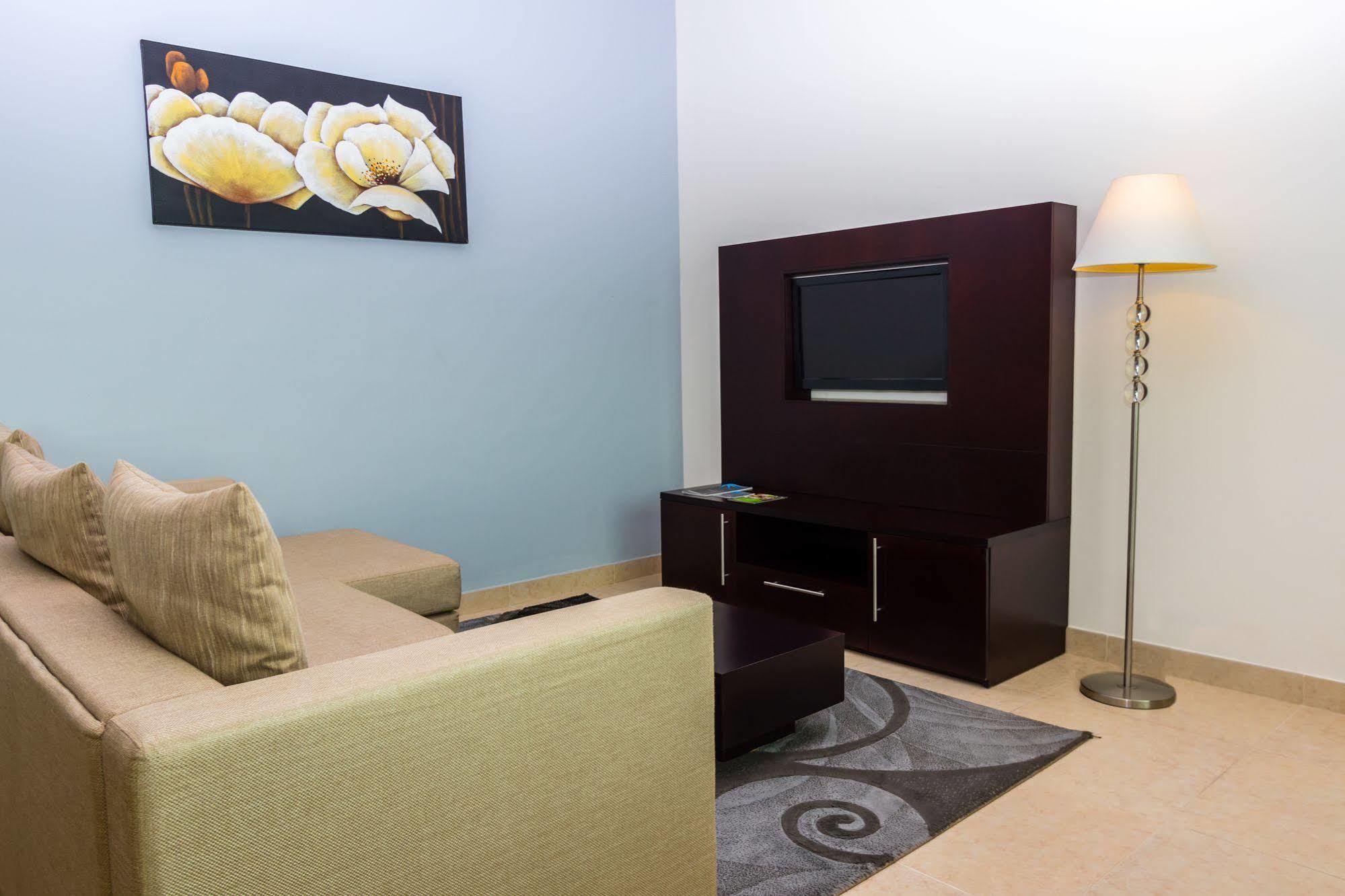 אבו דאבי Tower Hotel Apartments מראה חיצוני תמונה