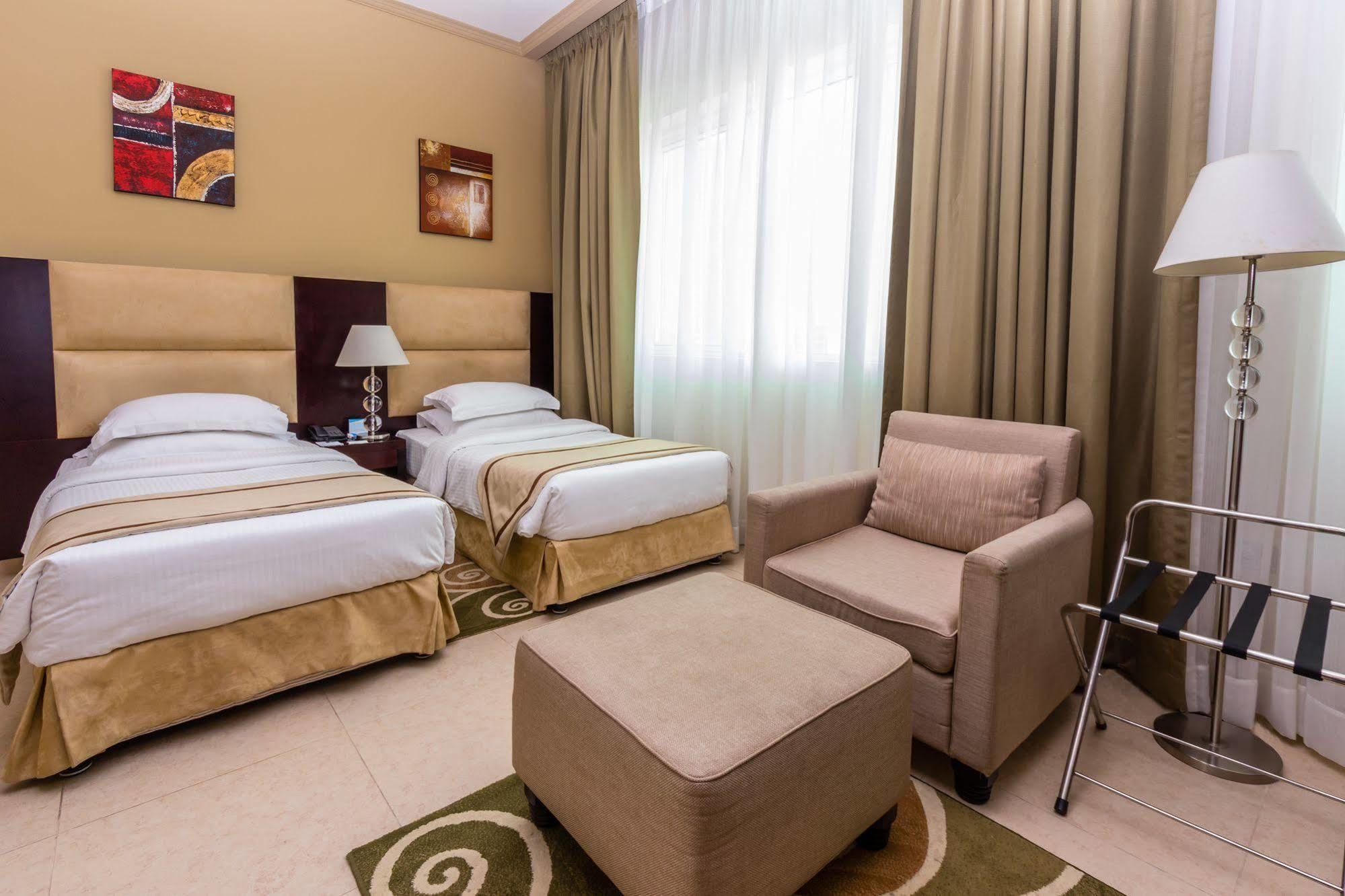 אבו דאבי Tower Hotel Apartments מראה חיצוני תמונה