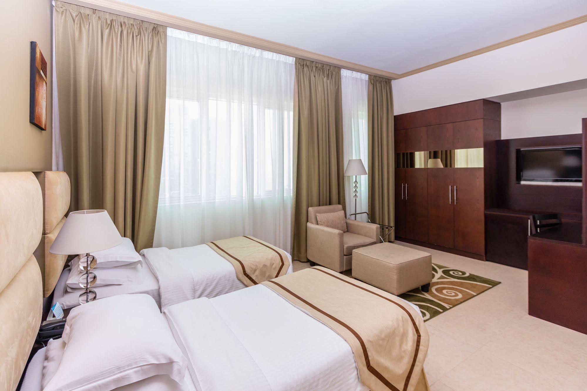 אבו דאבי Tower Hotel Apartments מראה חיצוני תמונה