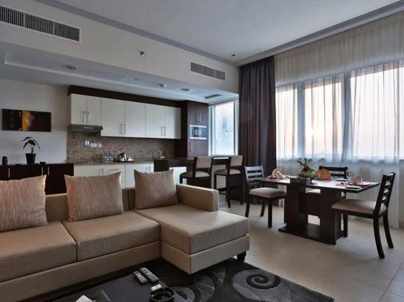 אבו דאבי Tower Hotel Apartments מראה חיצוני תמונה