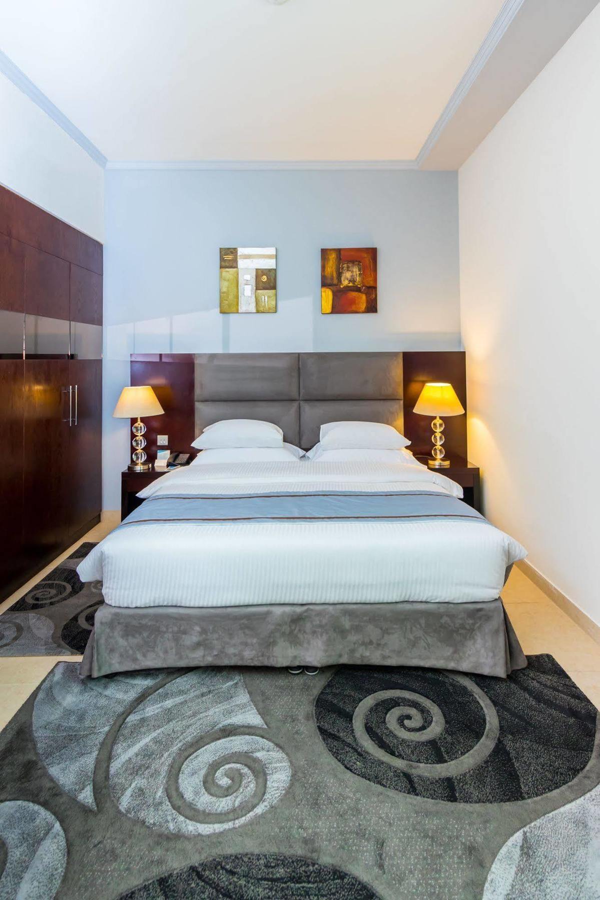 אבו דאבי Tower Hotel Apartments מראה חיצוני תמונה