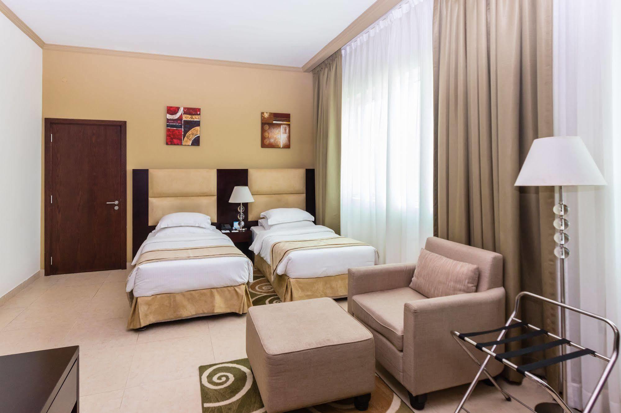 אבו דאבי Tower Hotel Apartments מראה חיצוני תמונה
