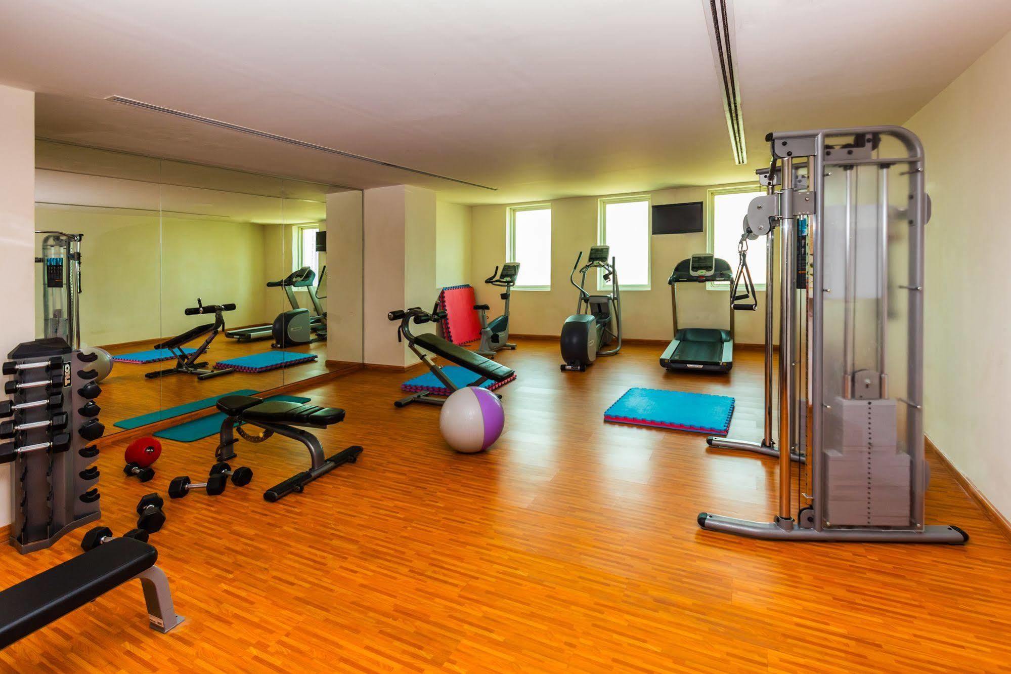 אבו דאבי Tower Hotel Apartments מראה חיצוני תמונה