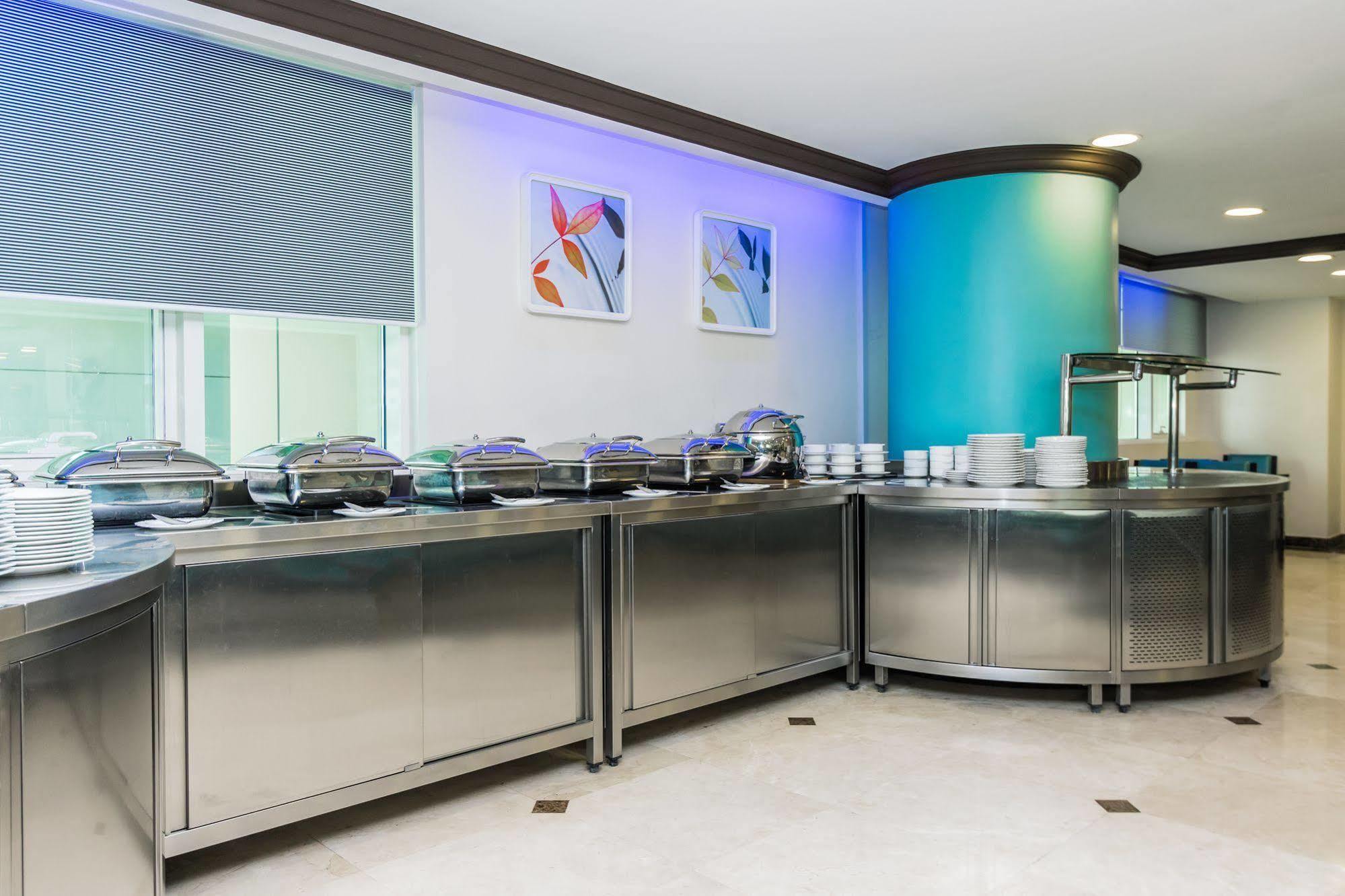 אבו דאבי Tower Hotel Apartments מראה חיצוני תמונה
